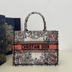 Christian Dior Shopping Bags